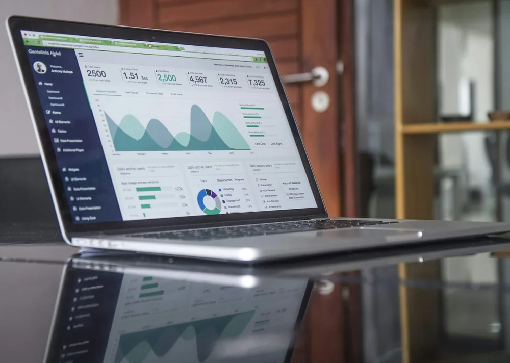 Relatórios e controle financeiro empresarial
