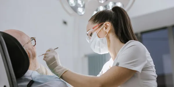 Como abrir empresa de dentista: passo a passo e imposto (2026)