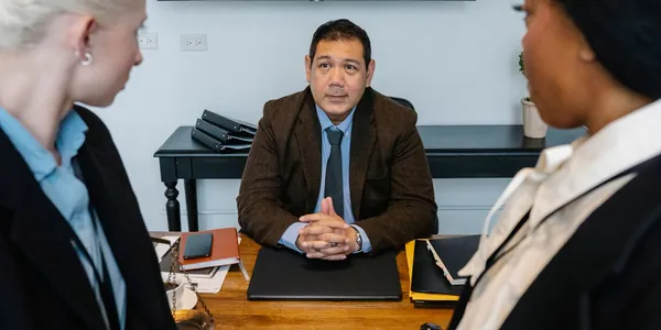 Como abrir uma sociedade de advogados (2026)