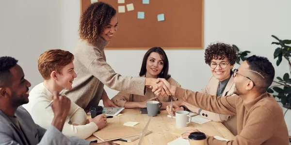 Equipe de contabilidade atendendo empresa de Messejana, em Fortaleza
